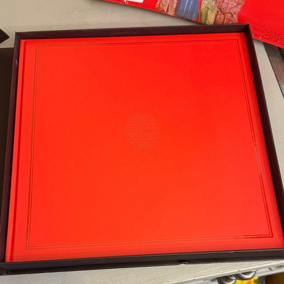 The Beatles Sgt. Pepper's Anniversary Edition 6 Disc Super Deluxe Album Box - Picture 13 of 16
